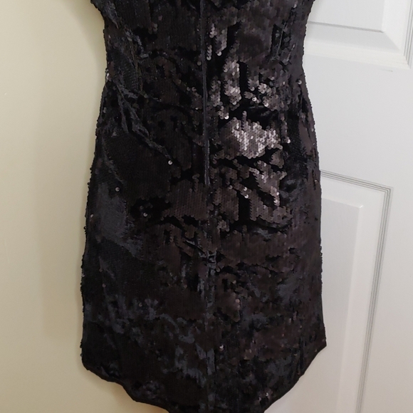 Romeo & Juliet Little Black sequin dress - Picture 13 of 13